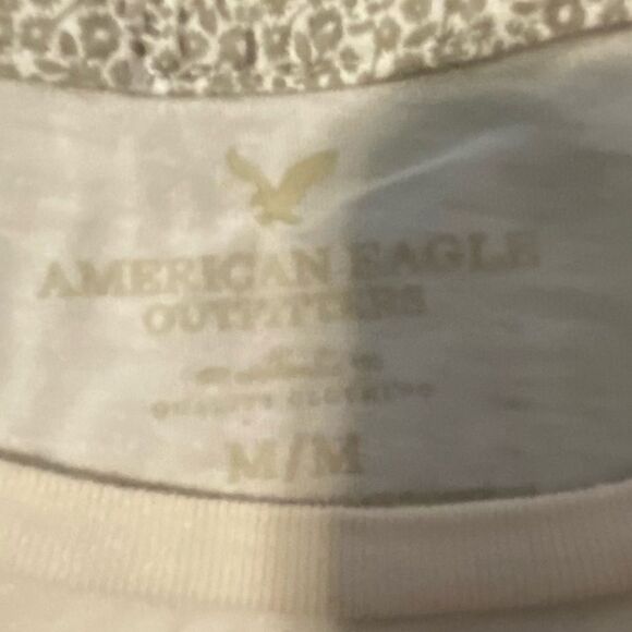 American Eagle off white shirt sleeve shirt size M - Picture 3 of 3